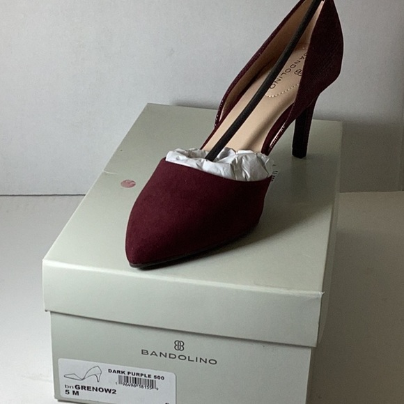 Brand: Bandolino
Bandolino Women's Grenow Pump - Picture 8 of 11
